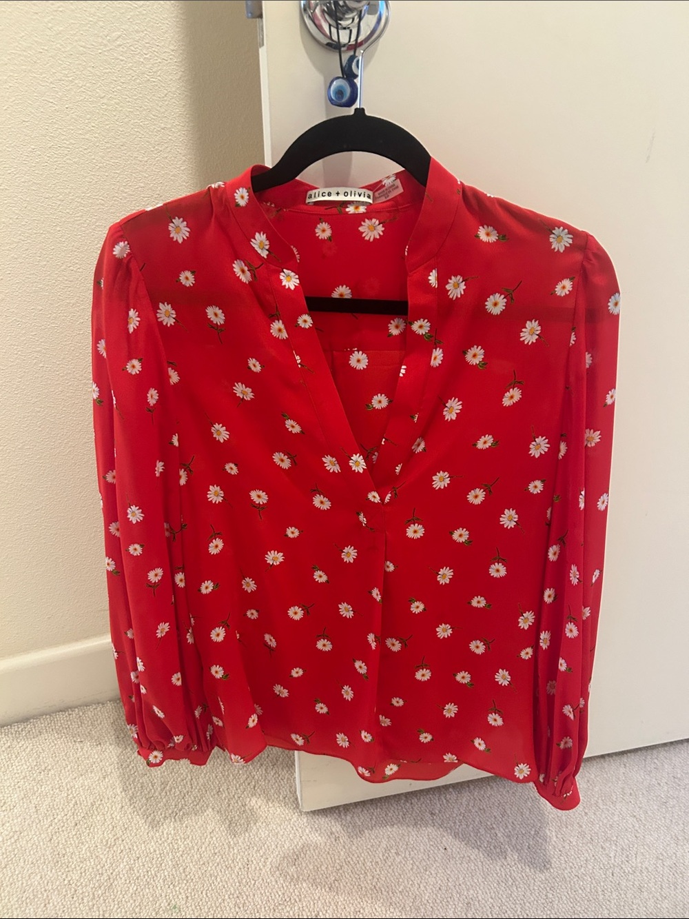 Alice + Olivia Silk Red Floral V-Neck Long Sleeve Blouse